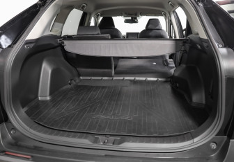 Подержанный автомобиль Toyota RAV4 2021 года (26 фото)