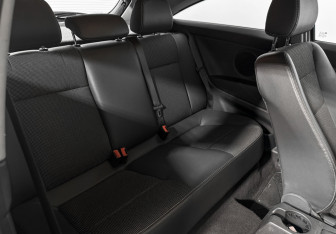 Подержанный автомобиль Opel Astra Hatchback 2008 года (14 фото)