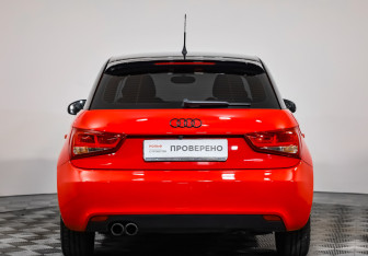 Подержанный автомобиль Audi A1 2013 года (6 фото)