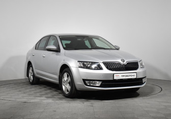 Подержанный автомобиль Skoda Octavia Liftback 2015 года (3 фото)