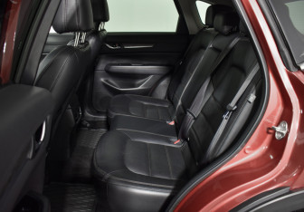 Подержанный автомобиль Mazda CX-5 2017 года (11 фото)