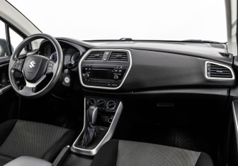 Подержанный автомобиль Suzuki SX4 Hatchback 2014 года (9 фото)