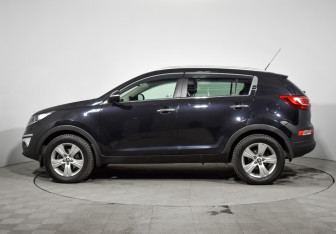 Подержанный автомобиль Kia Sportage 2013 года (8 фото)