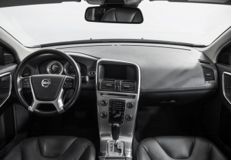 Подержанный автомобиль Volvo XC60 2012 года (10 фото)