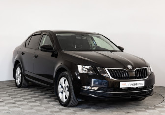 Подержанный автомобиль Skoda Octavia Liftback 2019 года (3 фото)