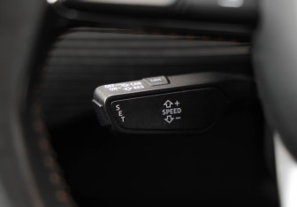 Подержанный автомобиль Audi Q7 2017 года (15 фото)