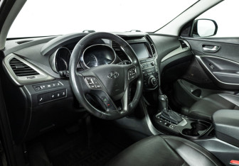 Подержанный автомобиль Hyundai Santa Fe 2017 года (11 фото)