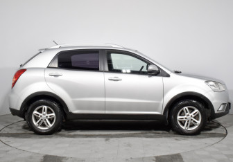 Подержанный автомобиль SsangYong Actyon 2011 года (4 фото)