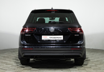 Подержанный автомобиль Volkswagen Tiguan 2018 года (6 фото)