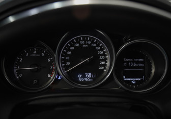 Подержанный автомобиль Mazda CX-5 2013 года (13 фото)
