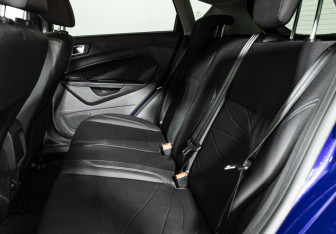 Подержанный автомобиль Ford Fiesta Hatchback 2016 года (10 фото)