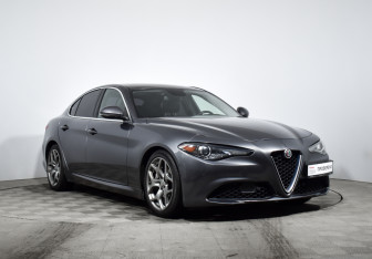 Подержанный автомобиль Alfa Romeo Giulia 2018 года (4 фото)