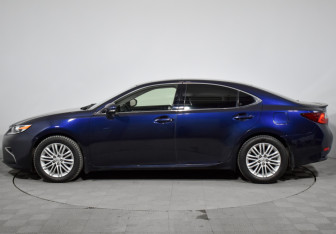 Подержанный автомобиль Lexus ES 2016 года (8 фото)