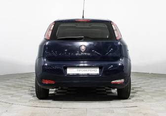 Подержанный автомобиль Fiat Punto Hatchback 2012 года (6 фото)