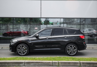 Подержанный автомобиль BMW X1 2019 года (9 фото)