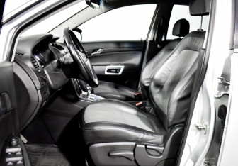 Подержанный автомобиль Opel Antara 2013 года (10 фото)