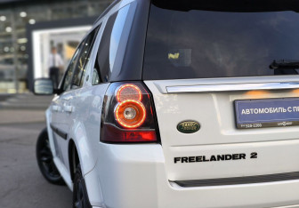 Подержанный автомобиль Land Rover Freelander 2014 года (8 фото)