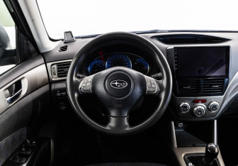 Подержанный автомобиль Subaru Forester Suv 2008 года (11 фото)