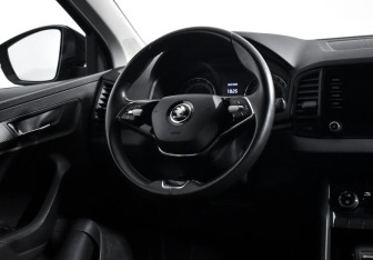 Подержанный автомобиль Skoda Karoq 2021 года (15 фото)