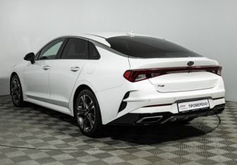 Подержанный автомобиль Kia K5 2020 года (7 фото)