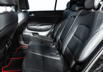 Подержанный автомобиль Kia Sportage 2020 года (10 фото)