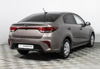 Подержанный автомобиль Kia Rio Sedan 2018 года (5 фото)