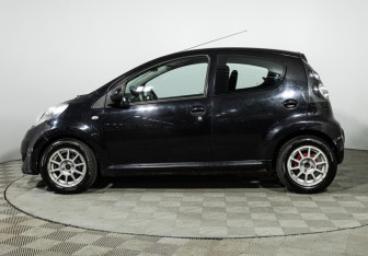 Подержанный автомобиль Citroen C1 2010 года (8 фото)