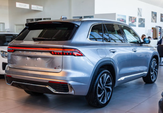 Новый Geely Monjaro 2025 (4 фото)