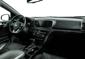 Подержанный автомобиль Kia Sportage 2018 года (9 фото)