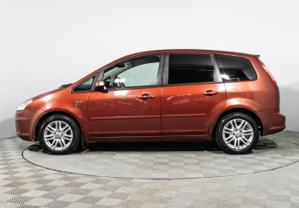 Подержанный автомобиль Ford C-MAX 2008 года (8 фото)
