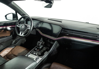 Подержанный автомобиль Volkswagen Touareg 2019 года (9 фото)