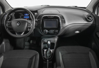 Подержанный автомобиль Renault Kaptur 2016 года (13 фото)