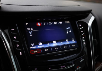 Подержанный автомобиль Cadillac Escalade Suv 2018 года (19 фото)