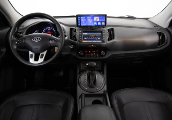 Подержанный автомобиль Kia Sportage 2011 года (9 фото)