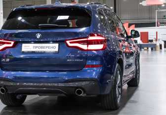 Подержанный автомобиль BMW X3 2018 года (10 фото)