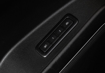 Подержанный автомобиль Chevrolet Tahoe 2018 года (20 фото)