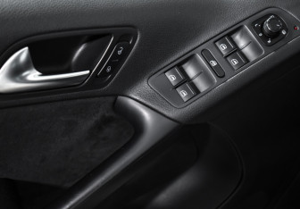Подержанный автомобиль Volkswagen Tiguan 2016 года (10 фото)