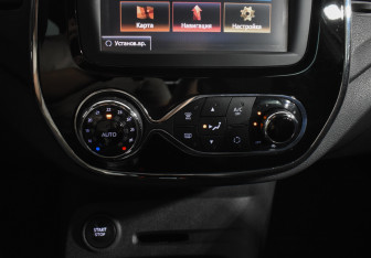 Подержанный автомобиль Renault Kaptur 2017 года (18 фото)