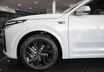 Новый LiXiang L7 2024 (9 фото)