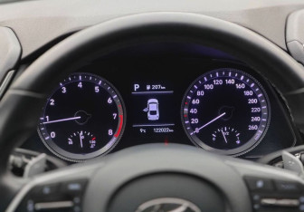 Подержанный автомобиль Hyundai Sonata 2021 года (17 фото)