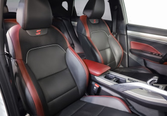 Подержанный автомобиль Geely Coolray 2020 года (22 фото)