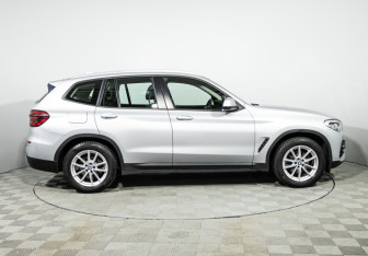Подержанный автомобиль BMW X3 2020 года (4 фото)