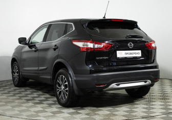 Подержанный автомобиль Nissan Qashqai 2016 года (7 фото)