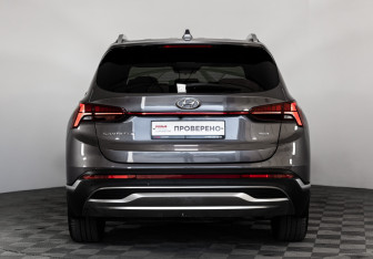 Подержанный автомобиль Hyundai Santa Fe 2023 года (7 фото)