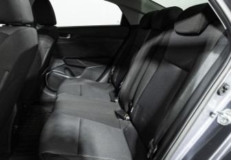 Подержанный автомобиль Hyundai Solaris Sedan 2021 года (10 фото)