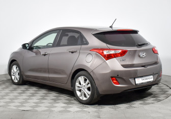 Подержанный автомобиль Hyundai i30 Hatchback 2014 года (7 фото)