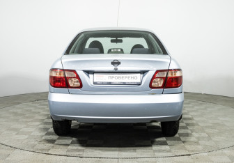 Подержанный автомобиль Nissan Almera Sedan 2004 года (6 фото)