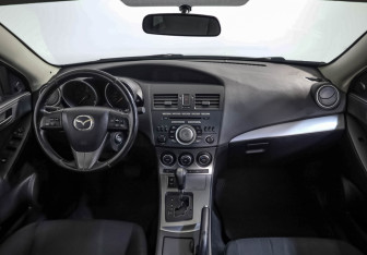 Подержанный автомобиль Mazda 3 Sedan 2011 года (9 фото)