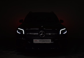 Подержанный автомобиль Mercedes-Benz GLB 2020 года (10 фото)