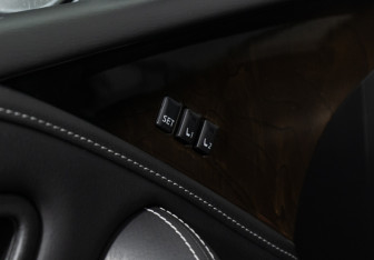 Подержанный автомобиль Infiniti QX80 2018 года (16 фото)